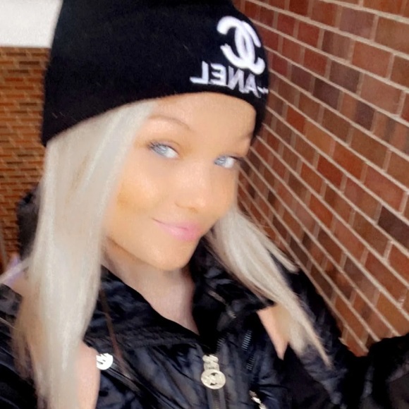 Meet your Posher, Jenny - Picture 6 of 15